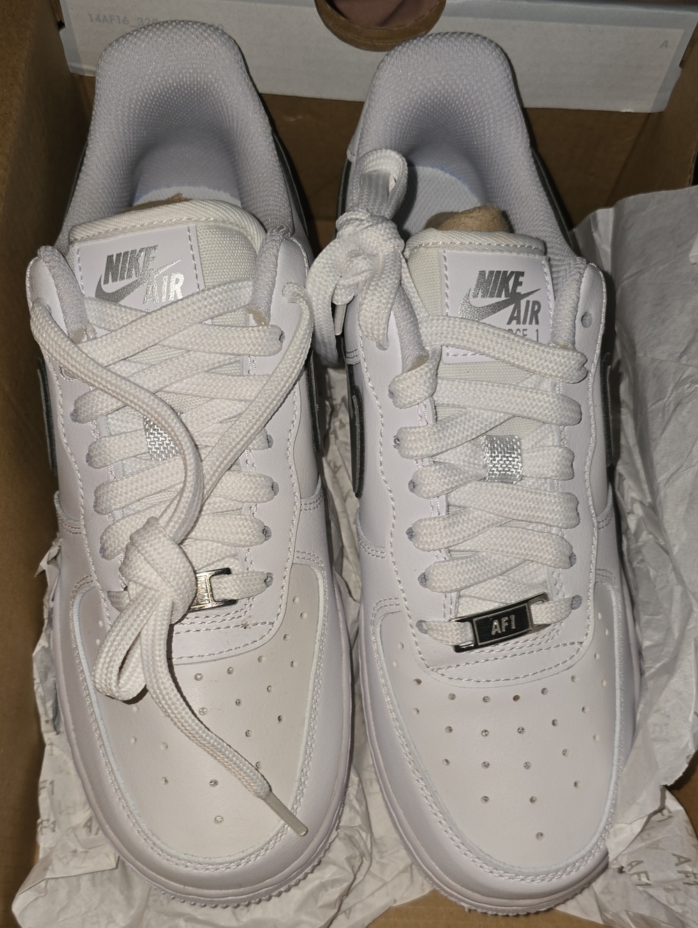 Nike White Air Force 1 Low Leather Sneakers Womens Size 7